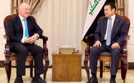 مستشار الأمن القومي العراقي قاسم الأعرجي يستقبل السفير الأسترالي في بغداد غلين مايلز