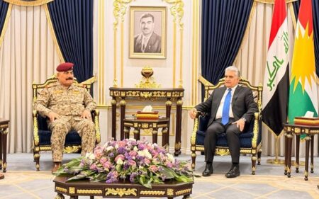 وزير داخلية إقليم كوردستان ريبر أحمد يستقبل معاون رئيس أركان الجيش العراقي للعمليات الفريق الركن سعد حربية