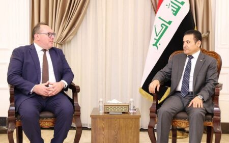 مستشار الأمن القومي قاسم الأعرجي يستقبل القائم بأعمال السفارة الأمريكية في بغداد جوشوا هاريس