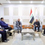 وزير المالية العراقي فالح ساري يستقبل السفير الإيراني في بغداد محمد كاظم آل صادق
