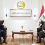 وكيل وزارة الخارجية العراقية للعلاقات الثنائية محمد حسين بحر العلوم يستقبل المنسق المقيم للأمم المتحدة في بغداد غلام محمد إسحاق