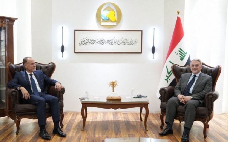 وكيل وزارة الخارجية العراقية للعلاقات الثنائية محمد حسين بحر العلوم يستقبل المنسق المقيم للأمم المتحدة في بغداد غلام محمد إسحاق