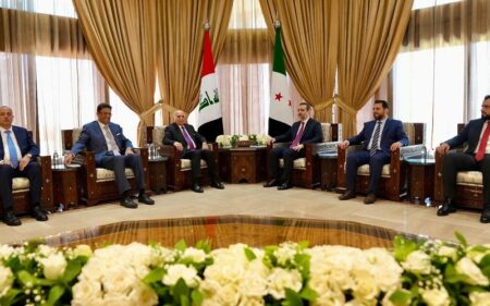 وزير الخارجية السوري أسعد الشيباني يستقبل نظيره العراقي فؤاد حسين