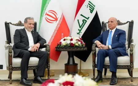 وزير الخارجية العراقي فؤاد حسين يستقبل نظيره الإيراني عباس عراقجي
