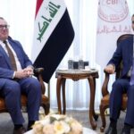 محافظ البنك المركزي العراقي نزار ناصر يستقبل القائم بأعمال السفارة الأمريكية في بغداد جوشوا هاريس