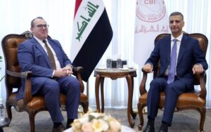 محافظ البنك المركزي العراقي نزار ناصر يستقبل القائم بأعمال السفارة الأمريكية في بغداد جوشوا هاريس