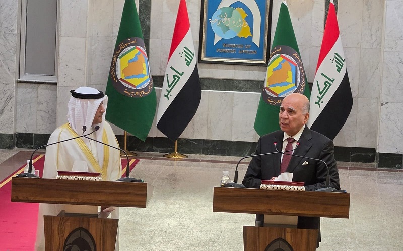 مؤتمر صحفي مشترك لوزير الخارجية العراقي فؤاد حسين والأمين العام لمجلس التعاون الخليجي جاسم محمد البديوي