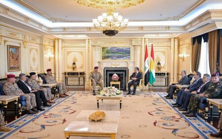 رئيس حكومة إقليم كوردستان مسرور بارزاني يستقبل رئيس أركان الجيش العراقي الفريق الأول الركن عبد الأمير رشيد يار الله