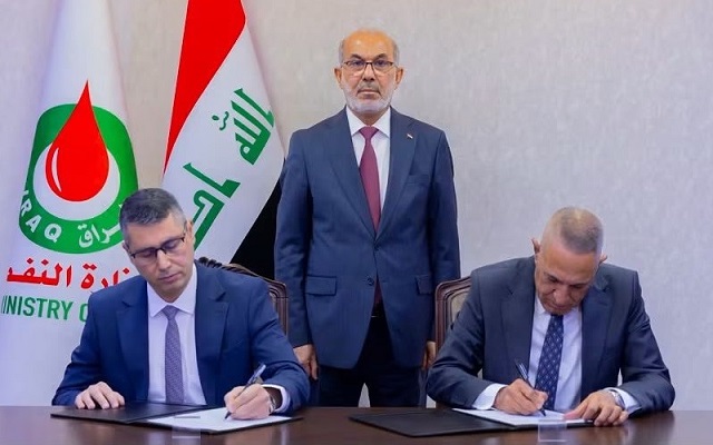 وزير النفط العراقي باسم محمد خضير العبادي يرعى مراسم توقيع عقد تطوير حقل حمرين بين شركة نفط الشمال التابعة للوزارة، وشركة إتش كيه إن الأمريكية