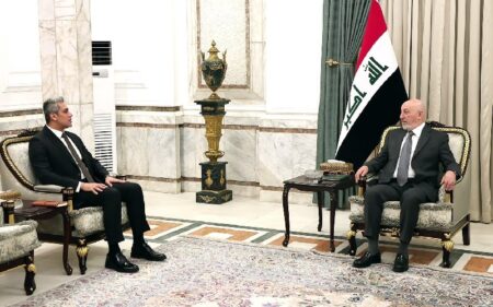 الرئيس العراقي نزار آميدي يستقبل سفير بلاده الجديد لدى إيران ياسر الحجاج