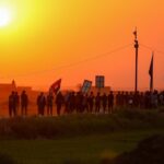 صورة لعدد من الزوار في العراق