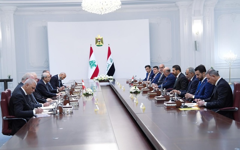 رئيس الوزراء العراقي علي فالح الزيدي، ونظيره اللبناني نواف سلام، يترأسان المباحثات بين البلدين
