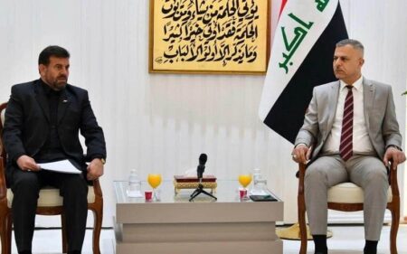 الوكيل الأقدم لوزارة الداخلية العراقية حسين العوادي يستقبل رئيس شرطة مكافحة المخدرات الإيرانية اللواء إيرج كاكاوند