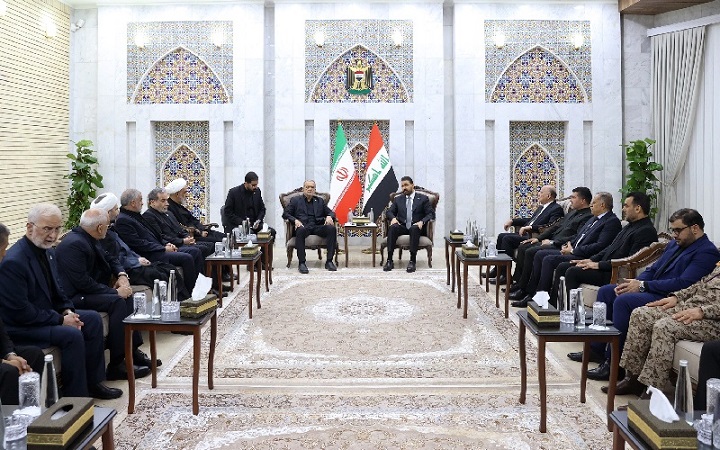 رئيس الوزراء العراقي علي فالح الزيدي يستقبل الرئيس الإيراني مسعود بزشكيان