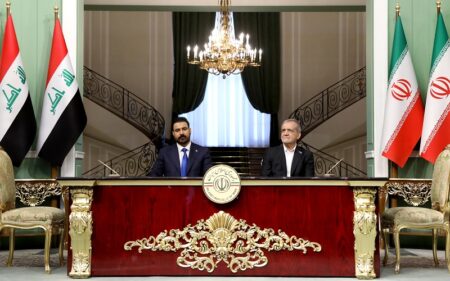 الرئيس الإيراني مسعود بزشكيان ورئيس الوزراء العراقي علي فالح الزيدي يرعيان مراسم توقيع عدد من الاتفاقيات ومذكرات التفاهم بين البلدين