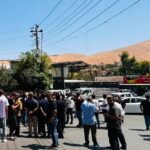 أهالي قضاء دوكان في محافظة السليمانية شرقي إقليم كوردستان يقطعون الطريق الرئيسي بين مركز المحافظة ومدينة أربيل، عاصمة الإقليم