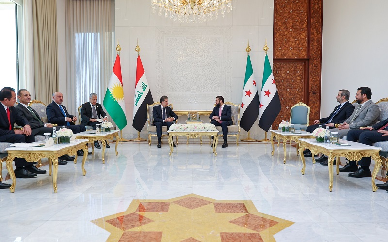 الرئيس السوري أحمد الشرع يستقبل رئيس إقليم كوردستان العراق نيجيرفان بارزاني