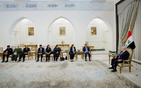 الرئيس العراقي نزار آميدي يستقبل في قصر السلام بالعاصمة بغداد، وبحضور وزير العدل خالد شواني، وفداً نسوياً من الناجيات الإيزيديات والمسيحيات والتركمانيات والشبكيات