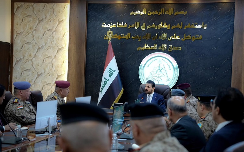رئيس الوزراء العراقي علي فالح الزيدي يجري زيارة إلى مركز العمليات في قيادة الدفاع الجوي