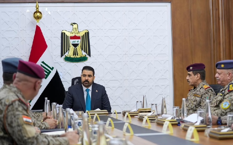 رئيس الوزراء العراقي القائد العام للقوات المسلحة علي فالح الزيدي يترأس اجتماعاً لقيادة الدفاع الجوي