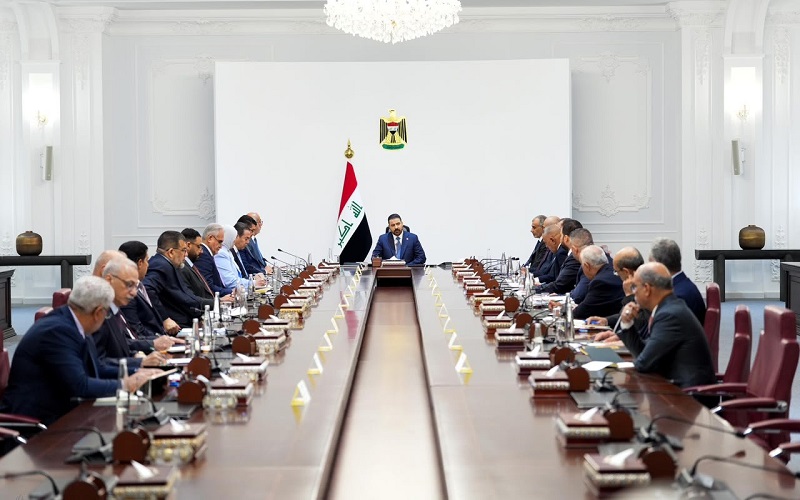 رئيس الوزراء العراقي علي فالح الزيدي يترأس اجتماعاً موسعاً لوزارة النفط