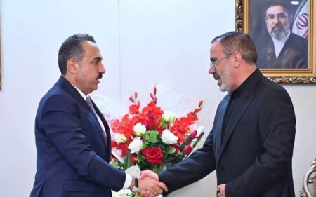 القنصل العام الإيراني في أربيل فرامرز أسدي يستقبل المحافظ أوميد خوشناو