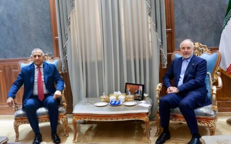 لقاء يجمع رئيس مجلس الشورى الإسلامي الإيراني محمد باقر قاليباف ومستشار الأمن القومي العراقي قاسم العبودي