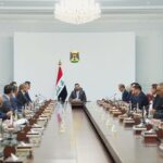 رئيس الوزراء العراقي علي فالح الزيدي يستقبل رئيس اللجنة القانونية في مجلس النواب ريبوار هادي عبدالرحمن وأعضاء اللجنة