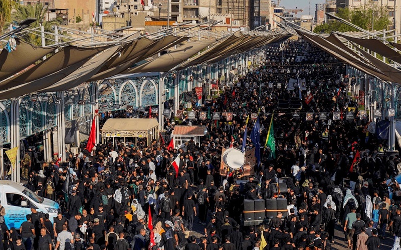 زوار أربعينية الإمام الحسين في العراق