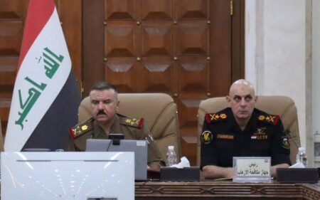 رئيس جهاز مكافحة الإرهاب العراقي الفريق الركن زيد حوشي ومدير مكتب القائد العام للقوات المسلحة الفريق أول الركن عبد الأمير الشمري
