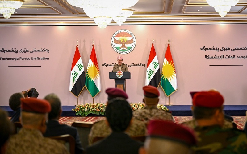 رئيس حكومة إقليم كوردستان مسرور بارزاني يلقي كلمة خلال مراسم الإعلان الرسمي عن توحيد قوات البيشمركة