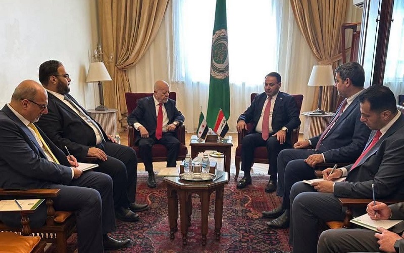 لقاء يجمع وزير التجارة العراقي مصطفى نزار العاني ووزير الاقتصاد والصناعة السوري محمد نضال الشعار