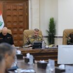 مدير مكتب القائد العام للقوات المسلحة العراقية الفريق أول الركن عبد الأمير الشمري يترأس اجتماعاً أمنياً رفيع المستوى لبحث آليات التنسيق الميداني والتعاون العسكري بين القوات الاتحادية وقوات إقليم كوردستان.