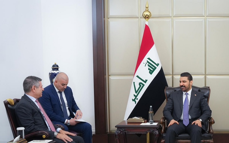 رئيس الوزراء العراقي علي فالح الزيدي يستقبل القائم بأعمال السفارة الأمريكية في بغداد ستيفن فاجين