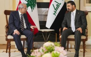 رئيس الوزراء العراقي علي فالح الزيدي يستقبل نظيره اللبناني نواف سلام