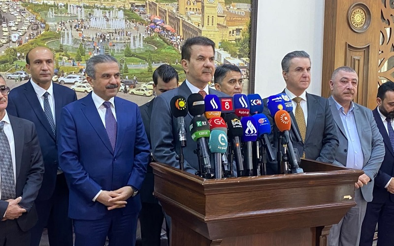 رئيس اتحاد غرف التجارة والصناعة بإقليم كوردستان كيلان حاجي سعيد يدلي بتصريحات خلال افتتاح المنتدى الاقتصادي المشترك بين الإقليم وجمهورية أوزبكستان