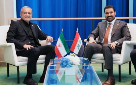 لقاء يجمع الرئيس الإيراني مسعود بزشكيان ورئيس الوزراء العراقي علي فالح الزيدي على هامش أعمال الدورة الحادية والثمانين للجمعية العامة للأمم المتحدة في مقر المنظمة الدولية بمدينة نيويورك