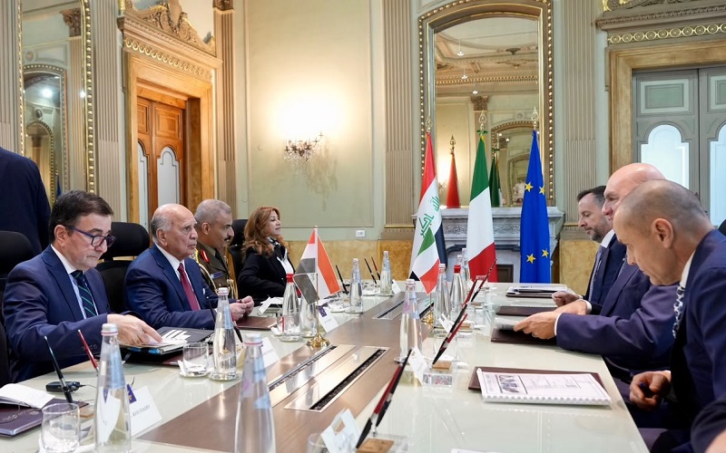 وزير الخارجية العراقي فؤاد حسين يلتقي وزير الدفاع الإيطالي غويدو كروزيتو