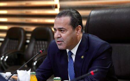 وكيل وزير النفط العراقي لشؤون الغاز عزت صابر