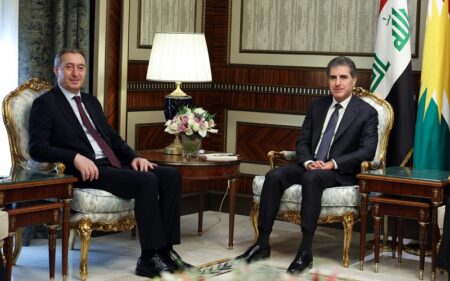 رئيس إقليم كوردستان نيجيرفان بارزاني يستقبل الرئيس المشترك لحزب المساواة وديمقراطية الشعوب التركي تونجر باكرهان