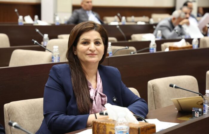 بۆ چارەسەرکردنی کێشەی مووچە قەرز لە بەغدا دەکەین