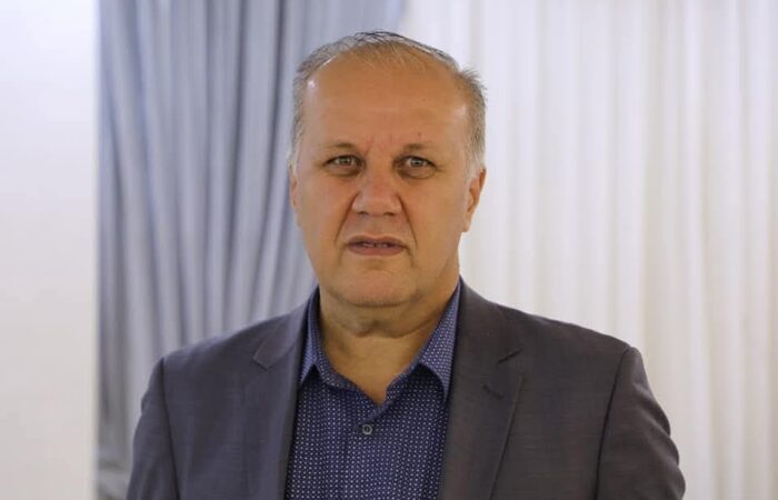 دیوەخانی عەشایری، ئەو دڕکەی لە پێی دەسەڵات دەچەقێتەوە