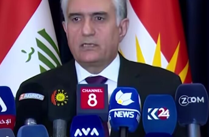 کێ لە پشت هێرشە درۆنییەکانەوەیە