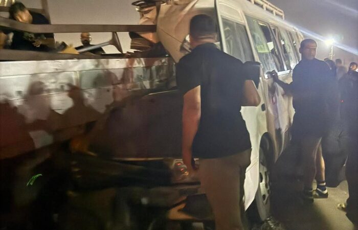 پاسێکی زیارەتکاران وەرگەڕا