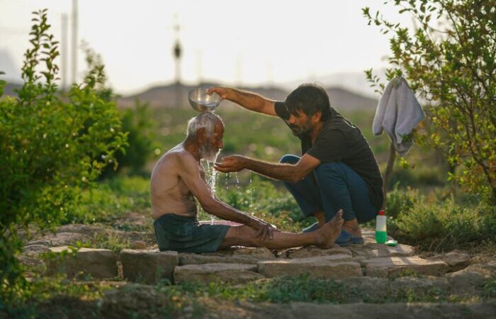 فیلمی ئێرانی دێرنو