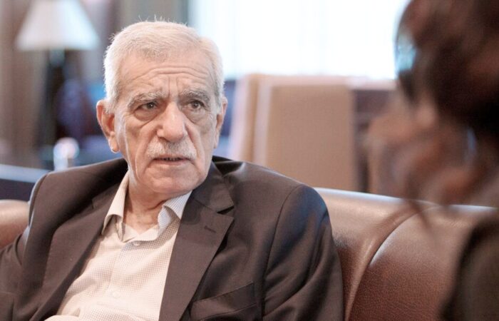 ئهحمهد تورك: بۆ توركیا کورد باشترە لە هەتەشە