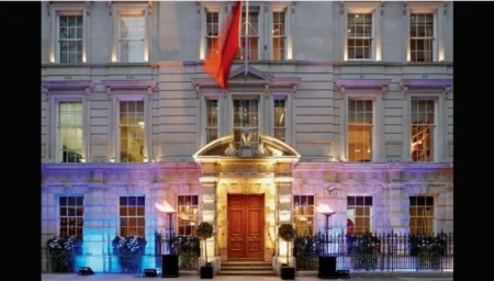 خانەی مەزادی کریستیز لە لەندەن