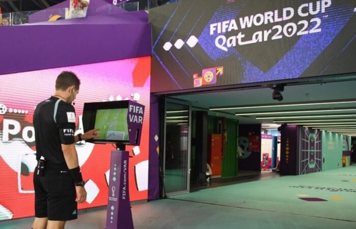 VAR لە مۆندیالدا